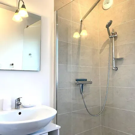 Villa Maison Neuve Avec Jardin, Terrasse A - Ref 918